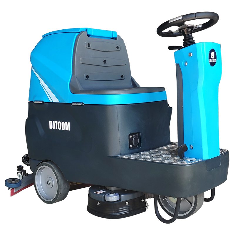 山東駕駛式洗地機的這些優勢是您看中的嗎93